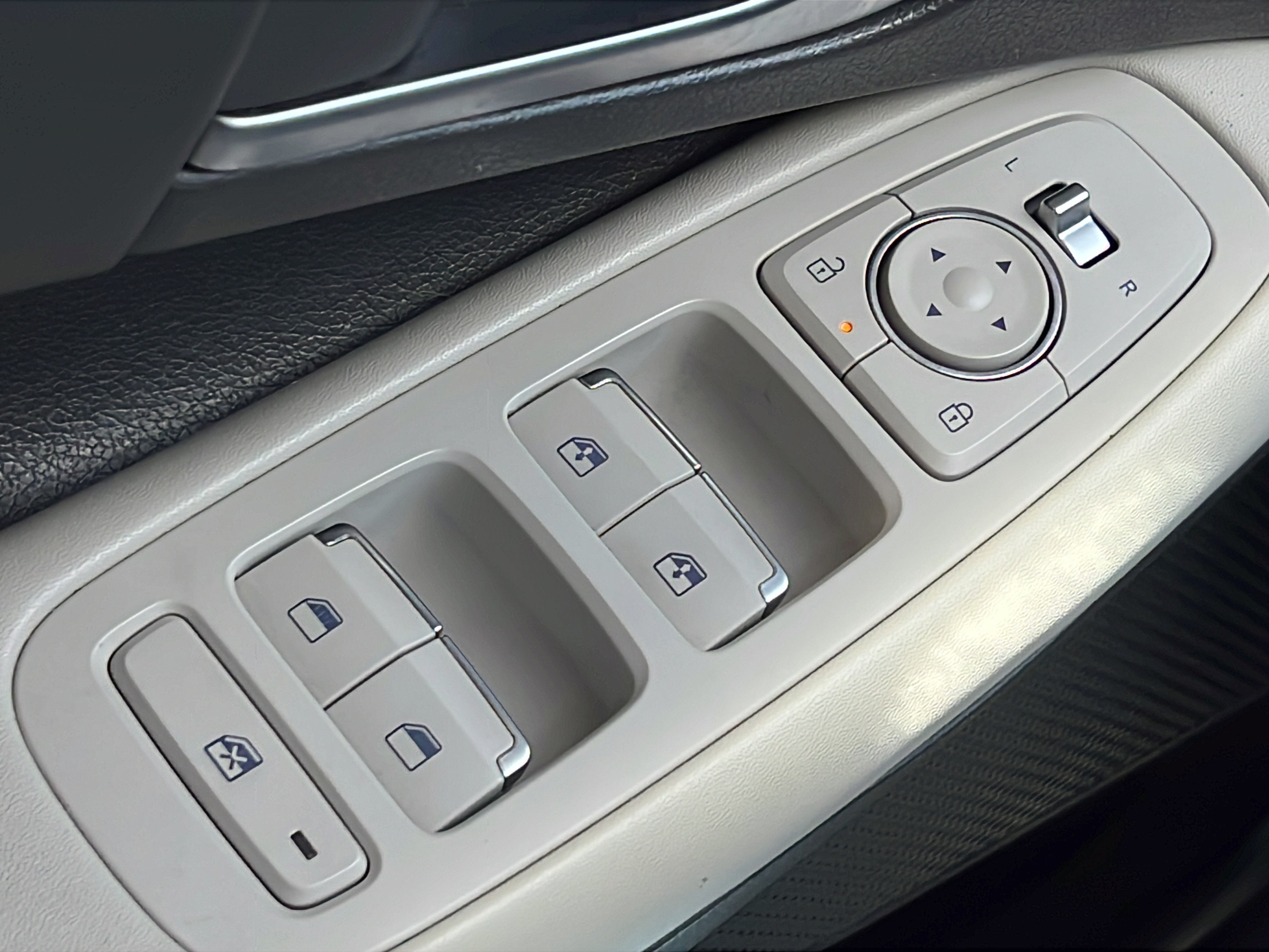 Used 2024 Hyundai Sonata SEL FWD image 19
