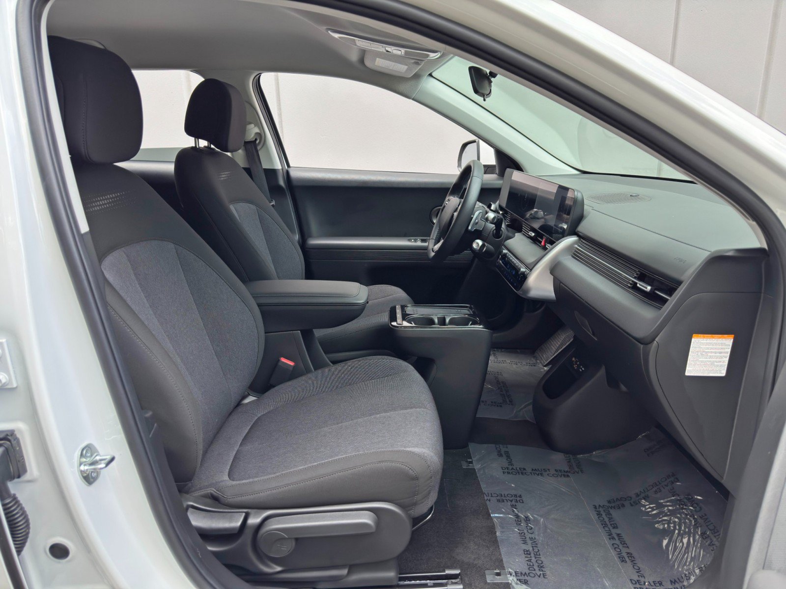 Used 2025 Hyundai Ioniq 5 SE RWD image 13