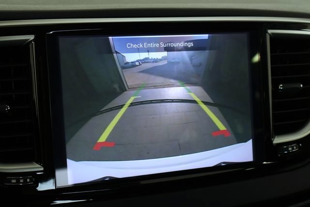 Used 2024 Chrysler Pacifica Touring-L FWD image 23