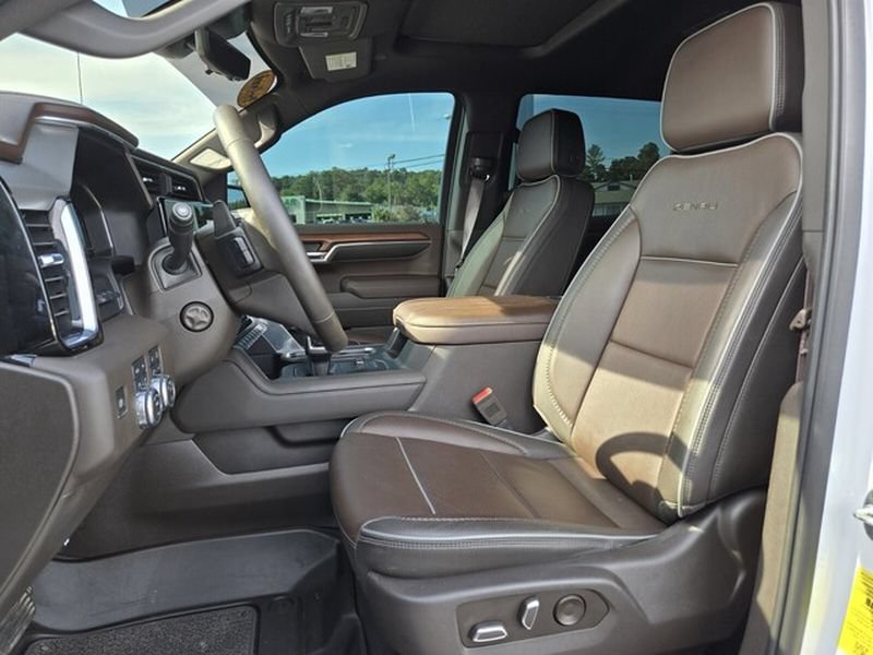 Used 2023 GMC Sierra 1500 Denali w/ Denali Reserve Package AWD/4WD image 9