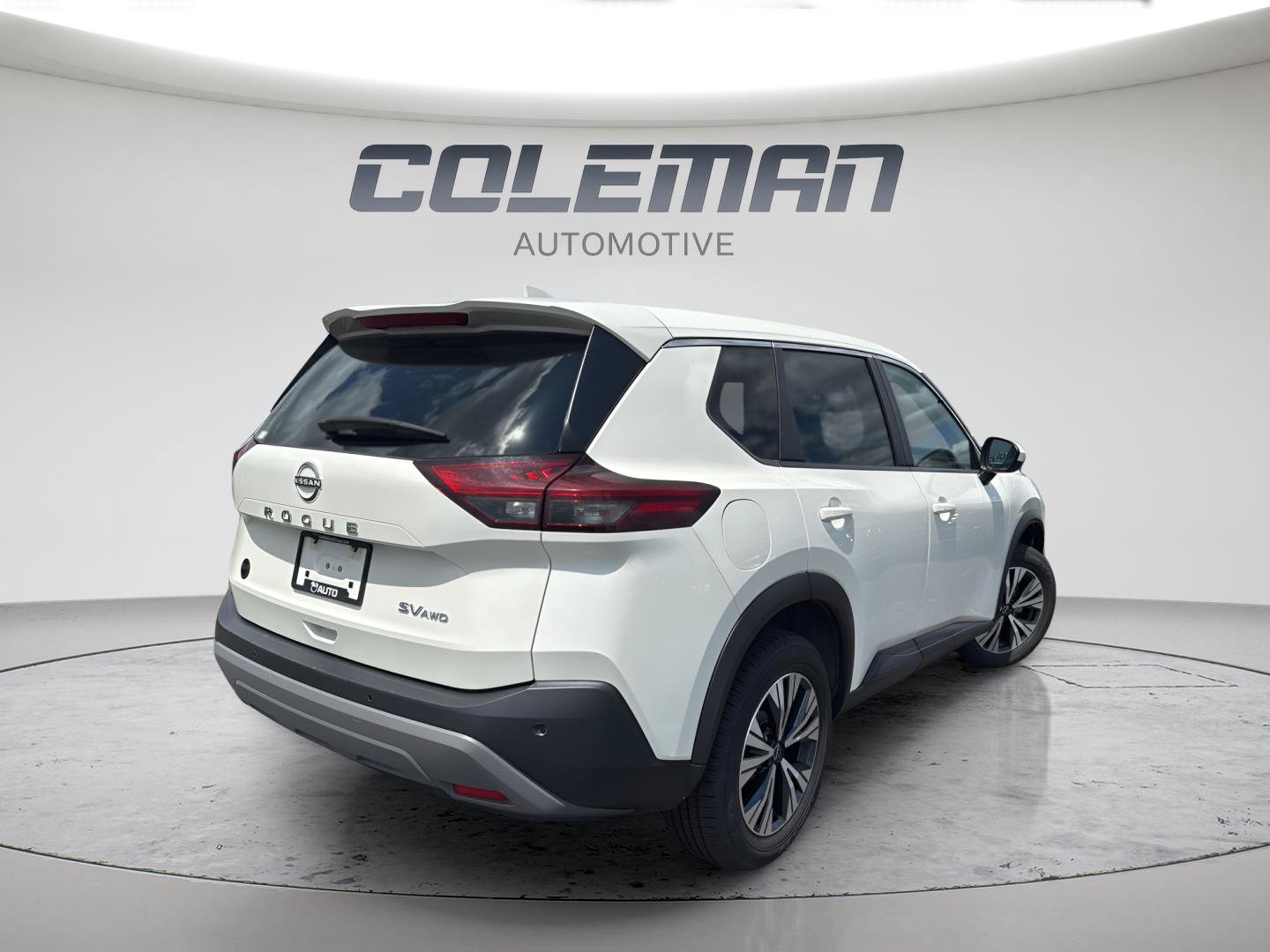 Used 2023 Nissan Rogue SV AWD/4WD image 5