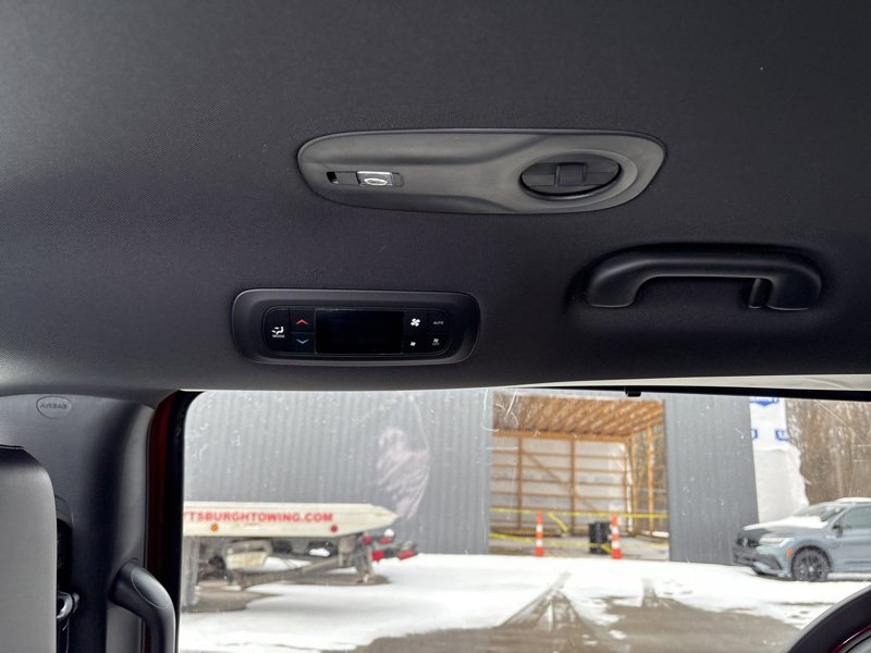 New 2026 Chrysler Pacifica Select image 15