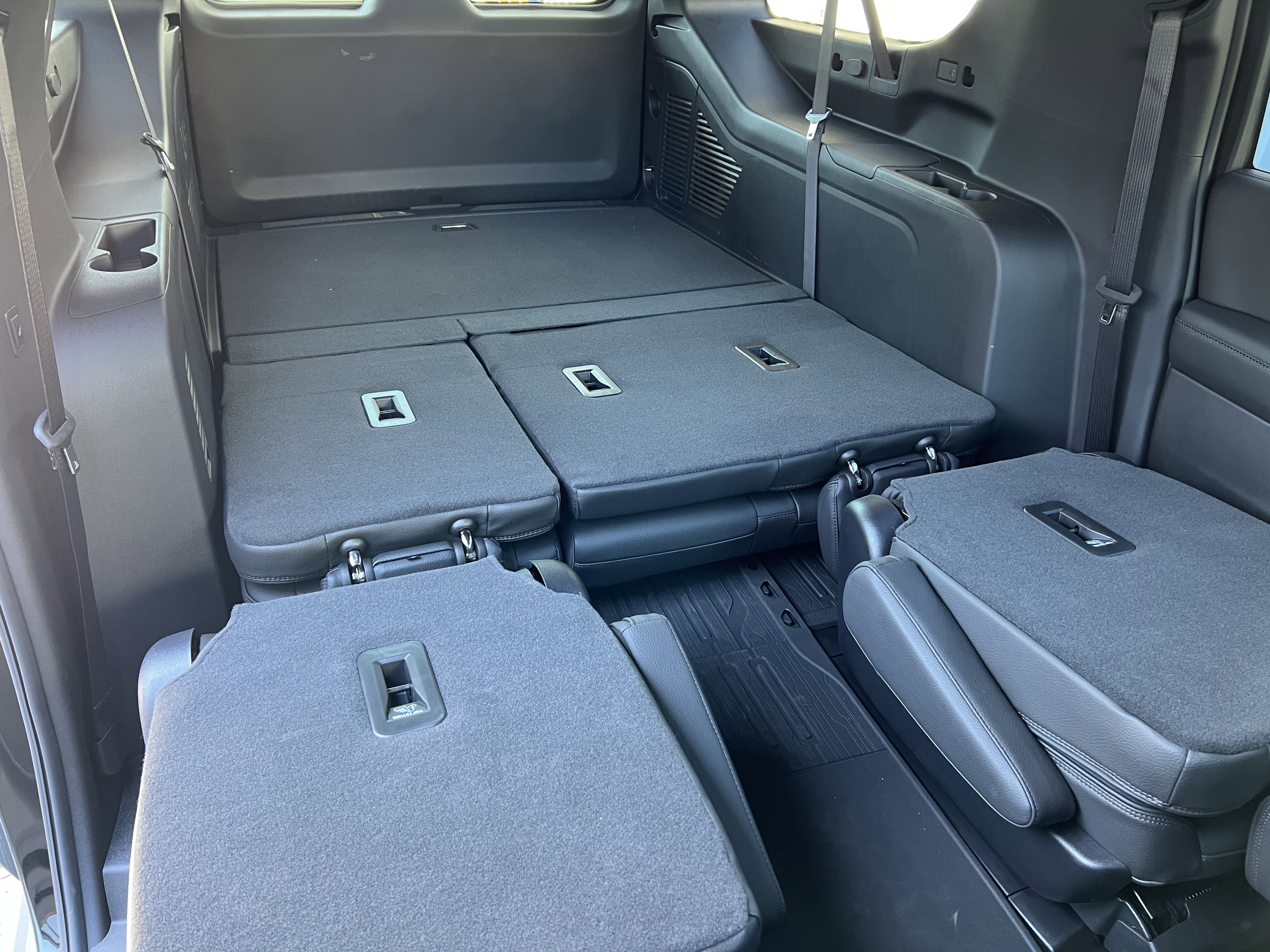 Used 2025 GMC Yukon XL Denali image 25