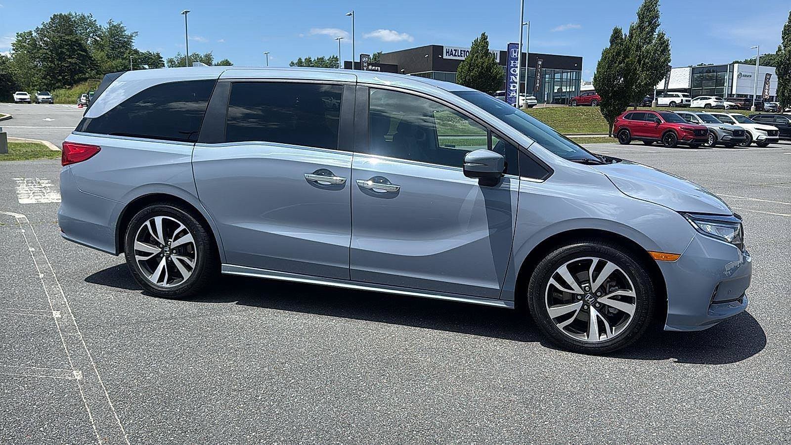 Used 2023 Honda Odyssey Touring image 3