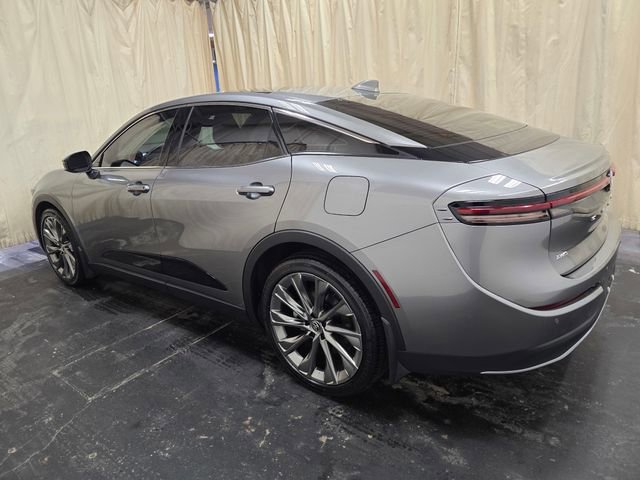 Used 2023 Toyota Crown Limited w/ Advanced Technology Package image 9