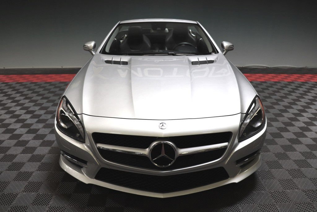 Used 2014 Mercedes-Benz SL 550 w/ Driver Assistance Package image 11