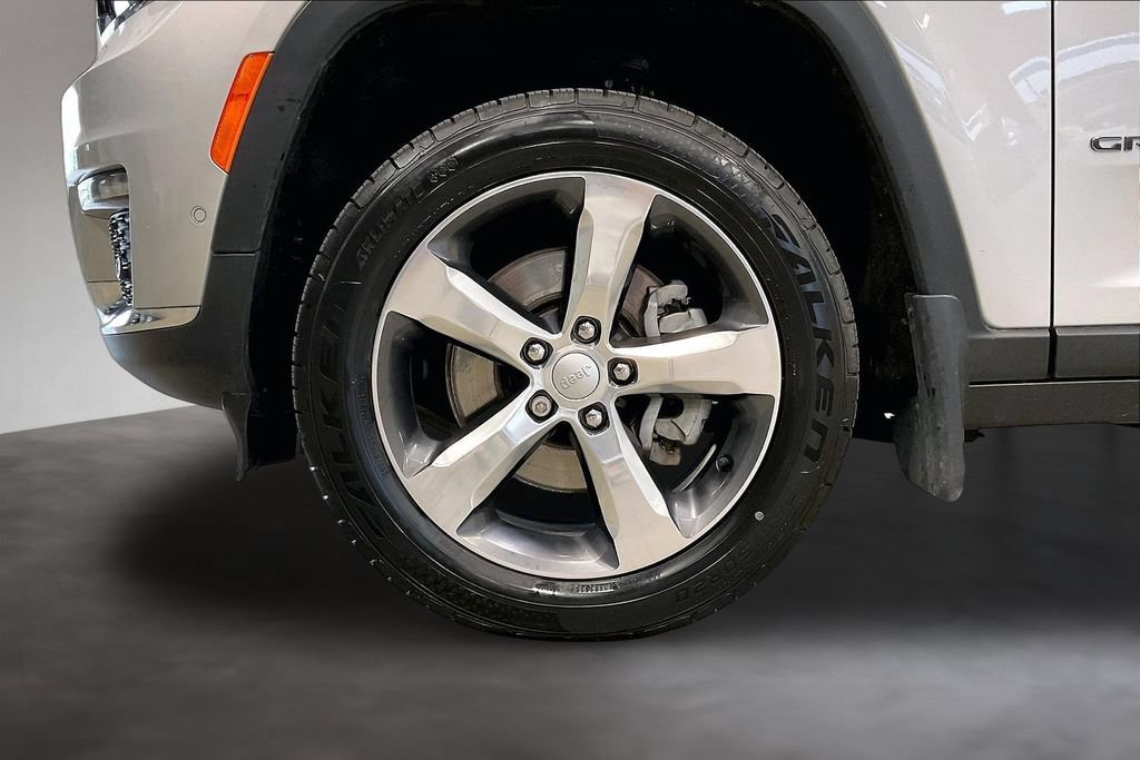 Used 2021 Jeep Grand Cherokee L Limited w/ Luxury Tech Group II AWD/4WD image 36