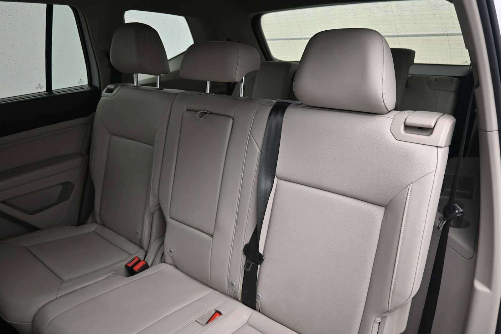 Used 2021 Volkswagen Atlas SE w/ Panoramic Sunroof Package AWD/4WD image 14