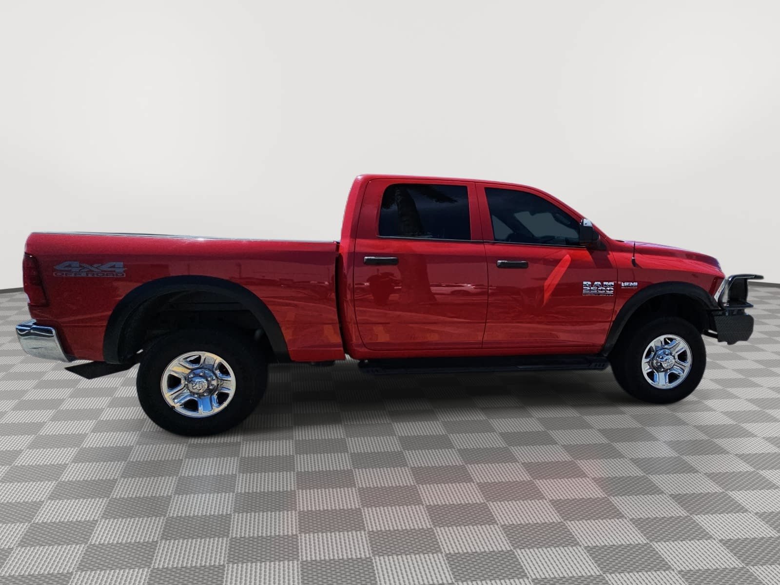 Used 2018 RAM 2500 Tradesman w/ Chrome Appearance Group AWD/4WD image 9