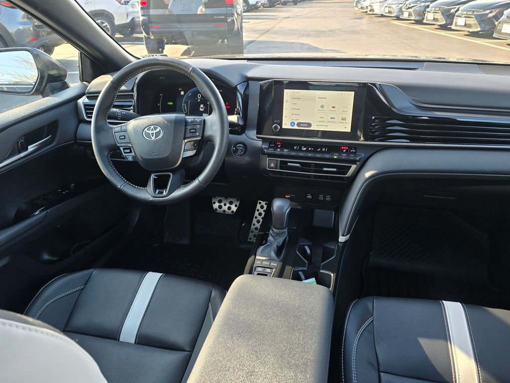 Used 2026 Toyota Camry Hybrid w/ Convenience Package FWD image 14
