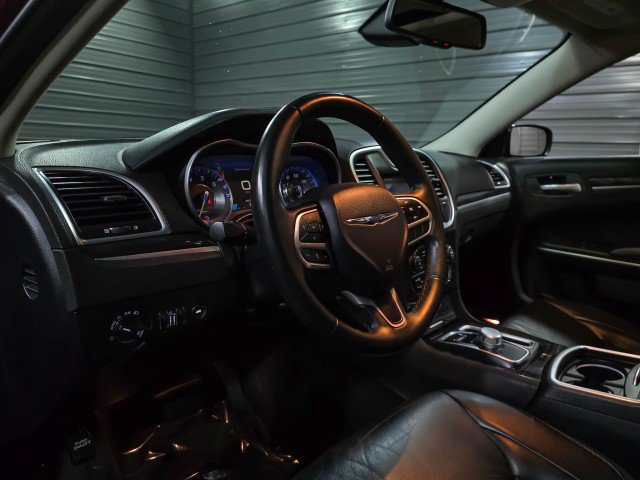 Used 2017 Chrysler 300 Limited w/ Value Package image 10
