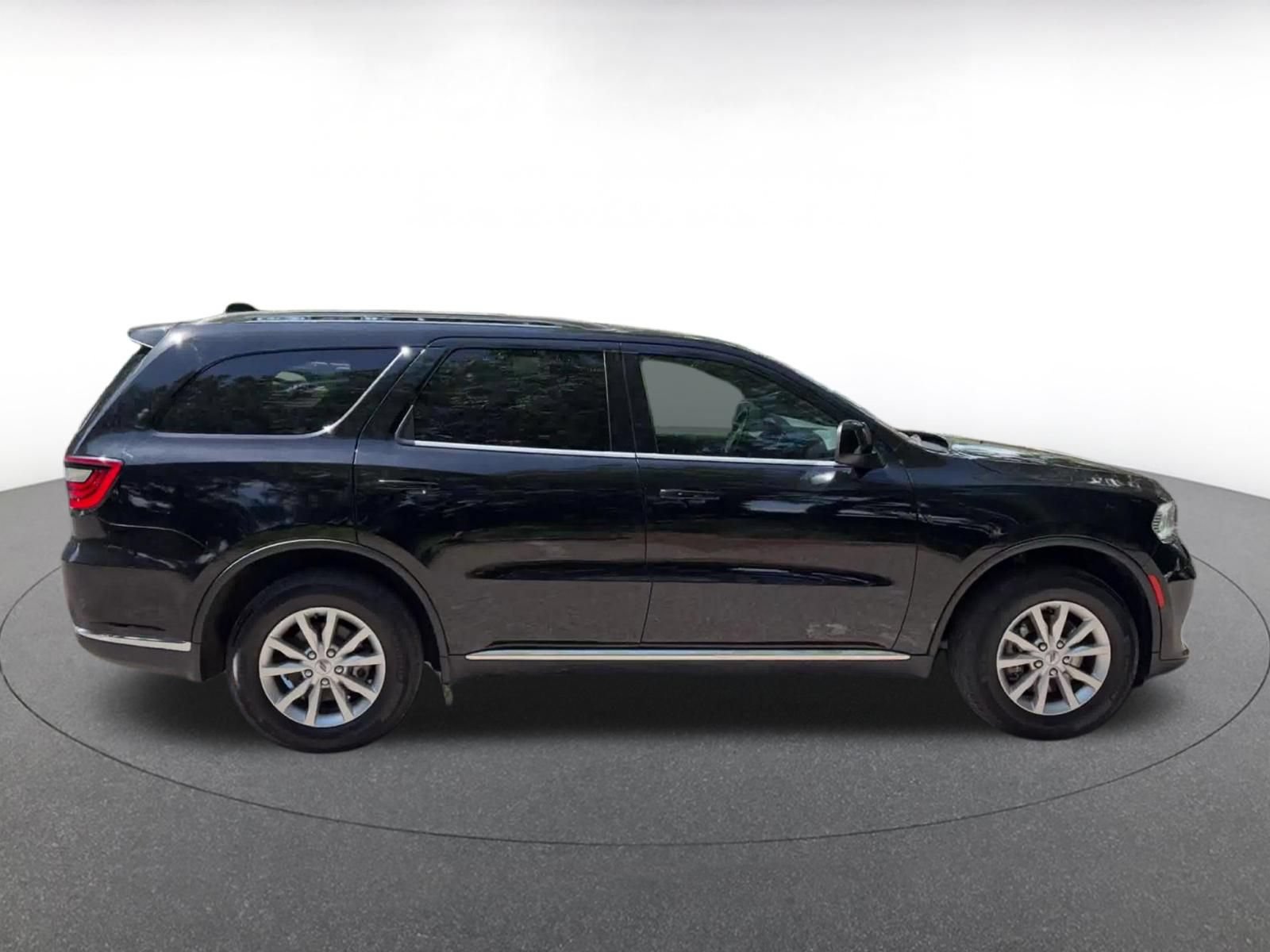 Used 2024 Dodge Durango SXT AWD/4WD image 16