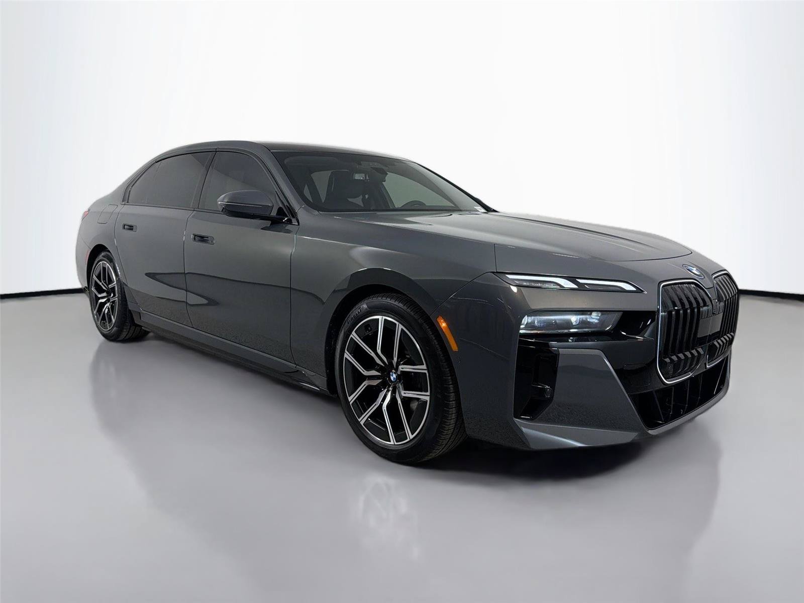 New 2026 BMW 750e xDrive AWD/4WD image 5