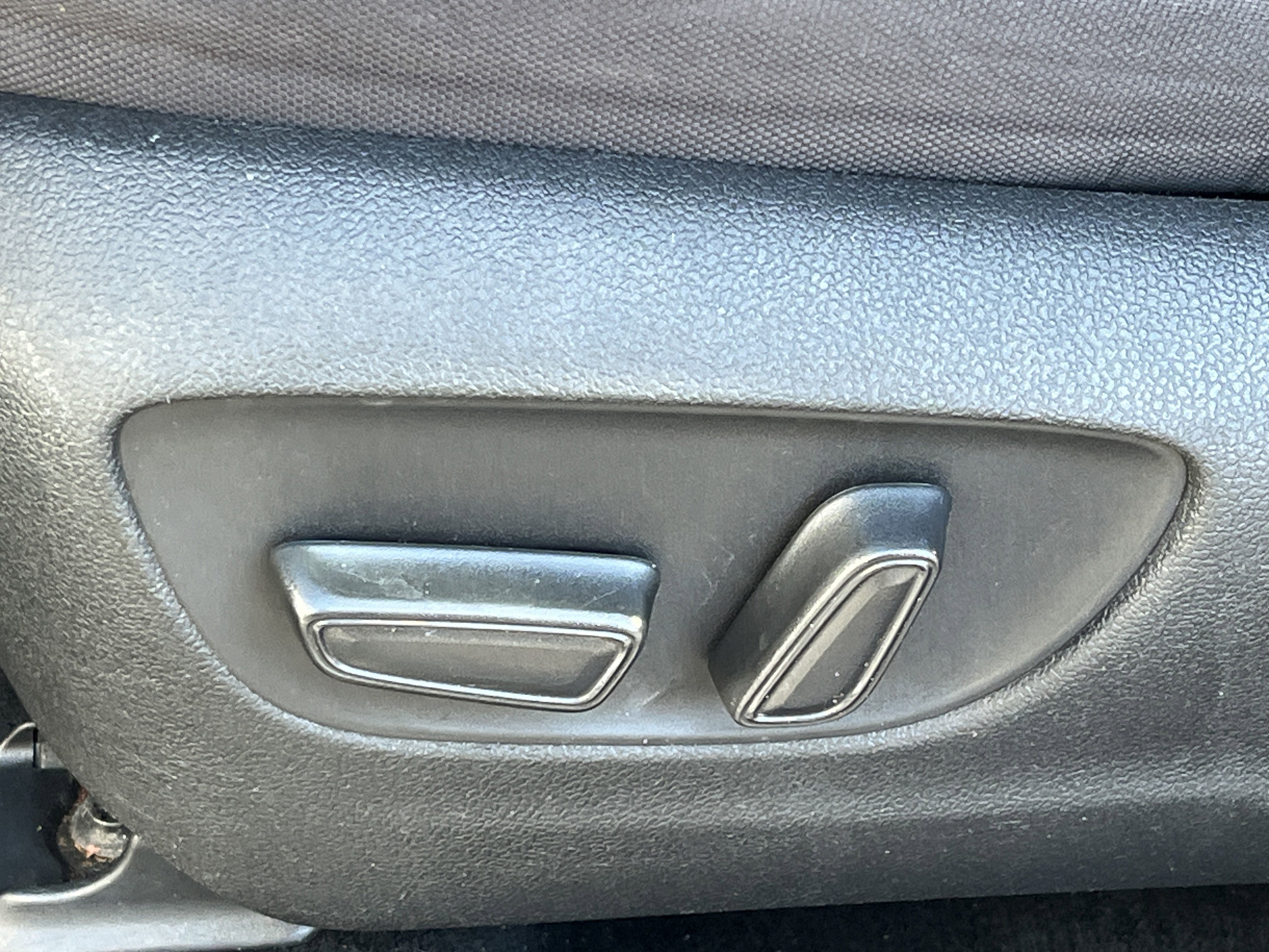 Used 2022 Toyota Highlander LE image 16