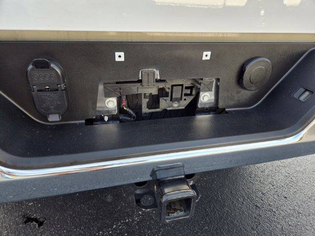 Used 2025 GMC Sierra 1500 SLT AWD/4WD image 17
