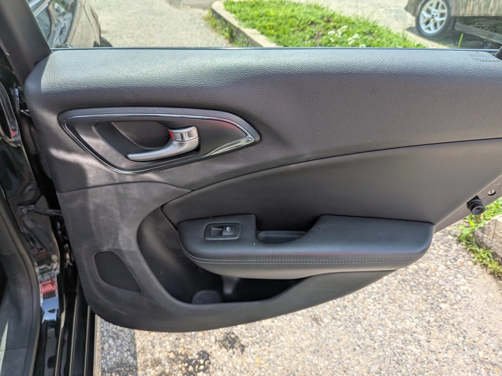 Used 2016 Chrysler 200 S w/ Navigation & Sound Group I AWD/4WD image 32