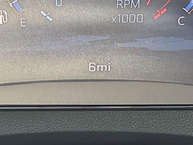 New 2026 Chevrolet Traverse LT image 12