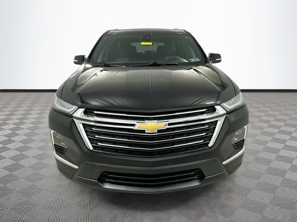 Used 2022 Chevrolet Traverse LT FWD image 3