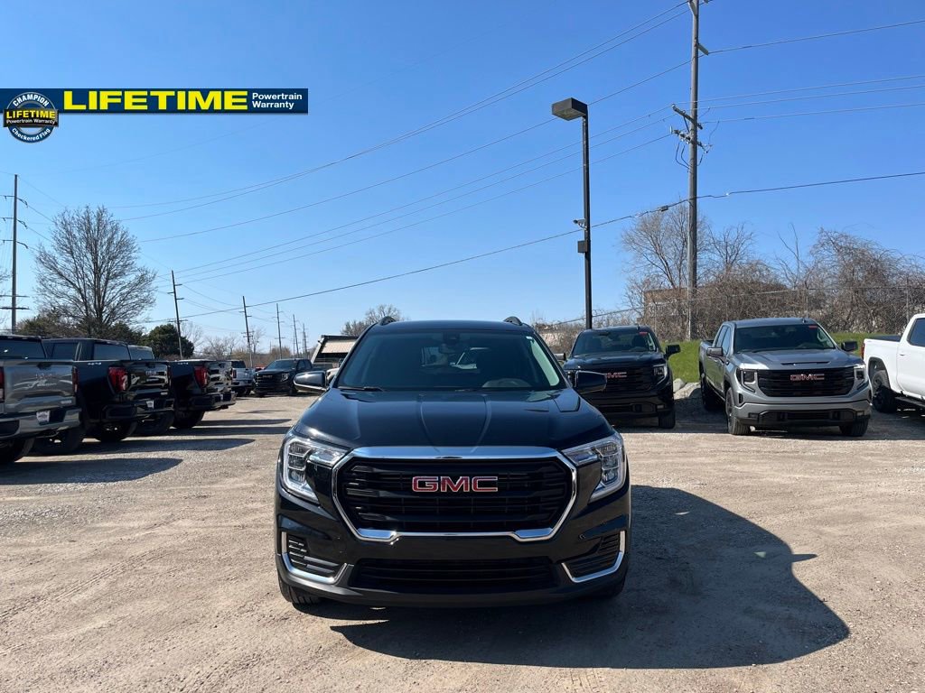 Certified 2023 GMC Terrain SLE w/ Driver Convenience Package image 3