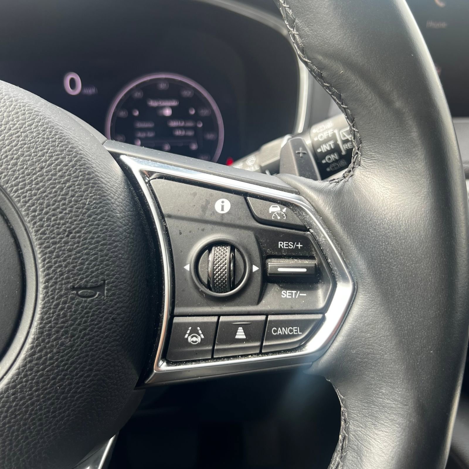 Used 2023 Acura MDX FWD image 20