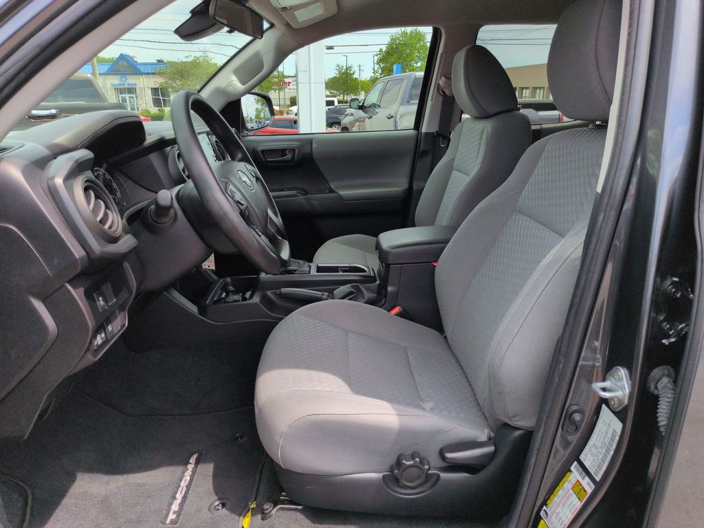 Used 2022 Toyota Tacoma SR AWD/4WD image 9