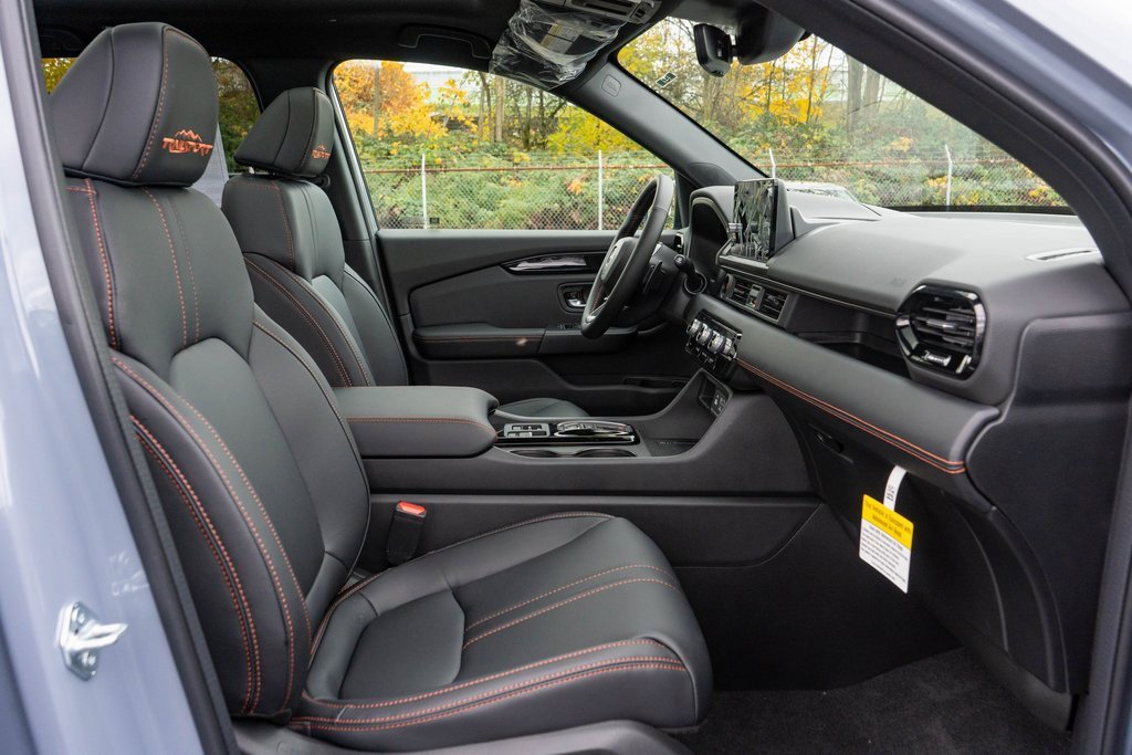 New 2025 Honda Pilot TrailSport image 18