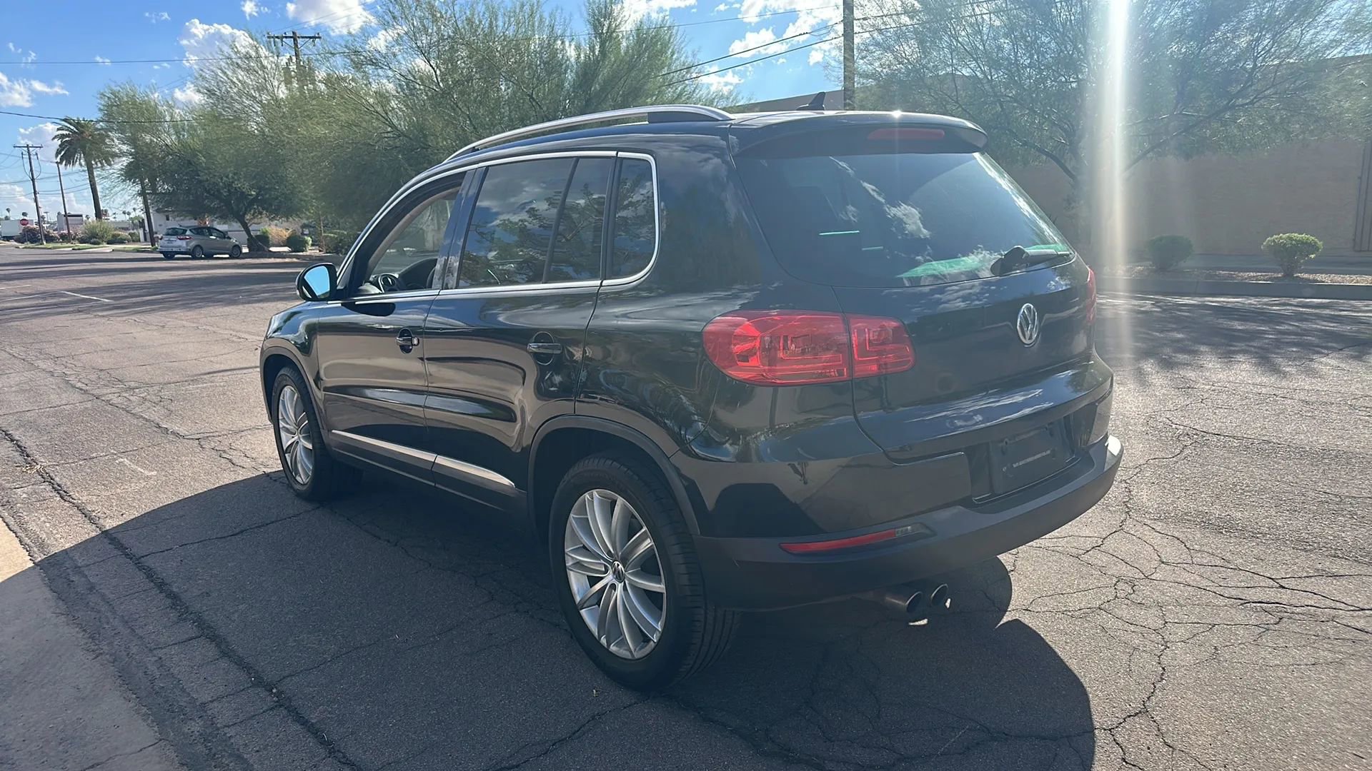 Used 2013 Volkswagen Tiguan SE image 11