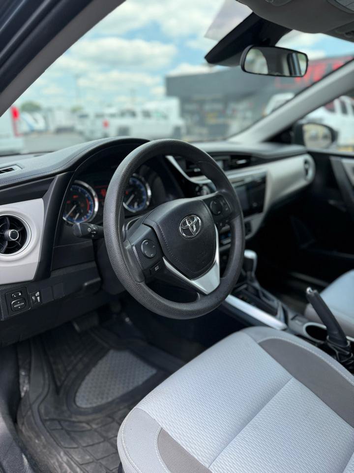 Used 2017 Toyota Corolla LE FWD image 7