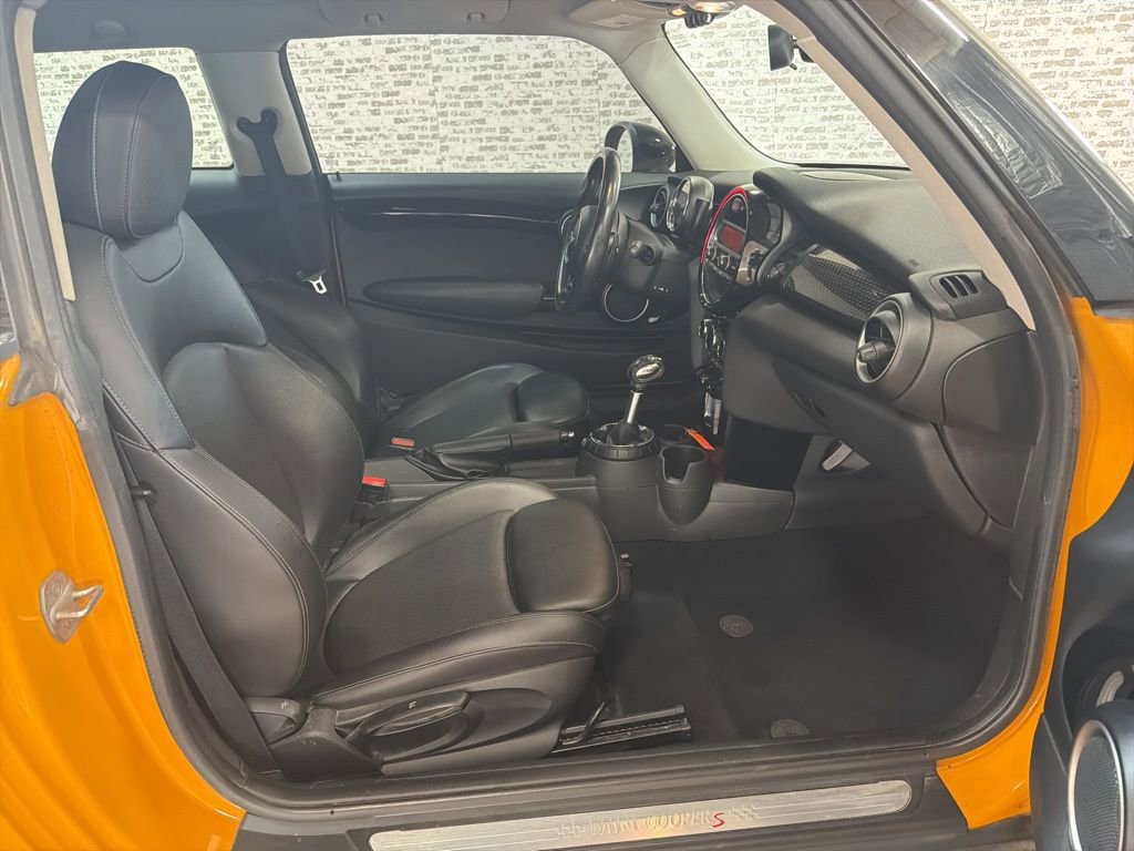 Used 2014 MINI Cooper S image 11
