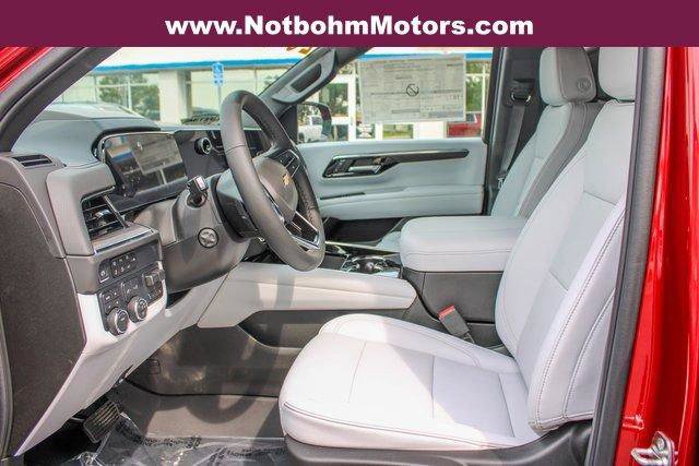 New 2025 Chevrolet Suburban Premier image 18