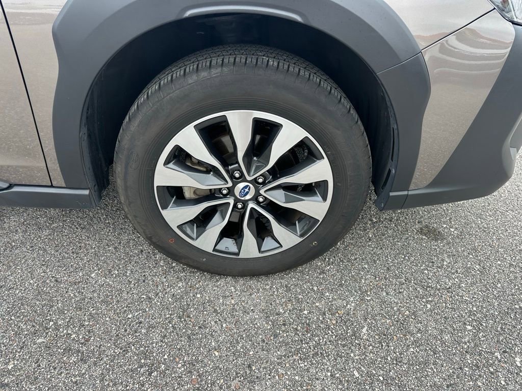 Used 2023 Subaru Outback Limited image 4