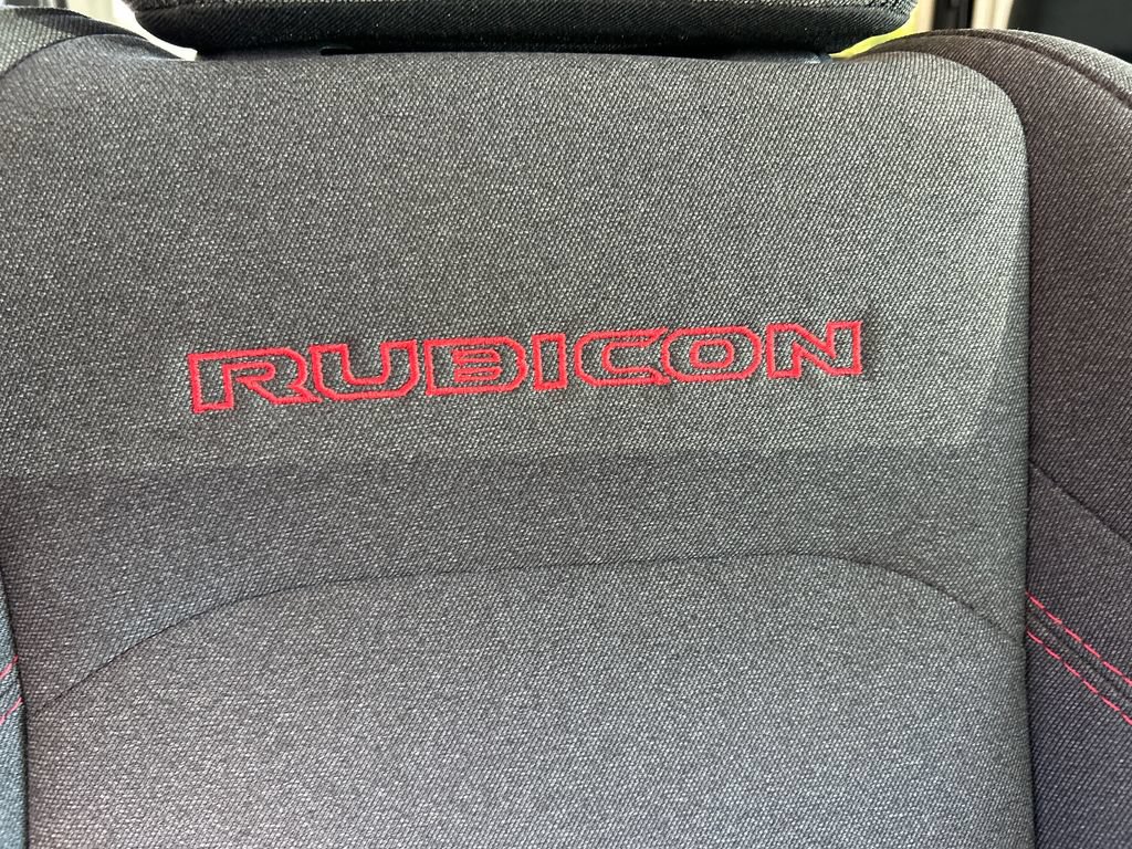 Certified 2025 Jeep Wrangler Unlimited Rubicon AWD/4WD image 34