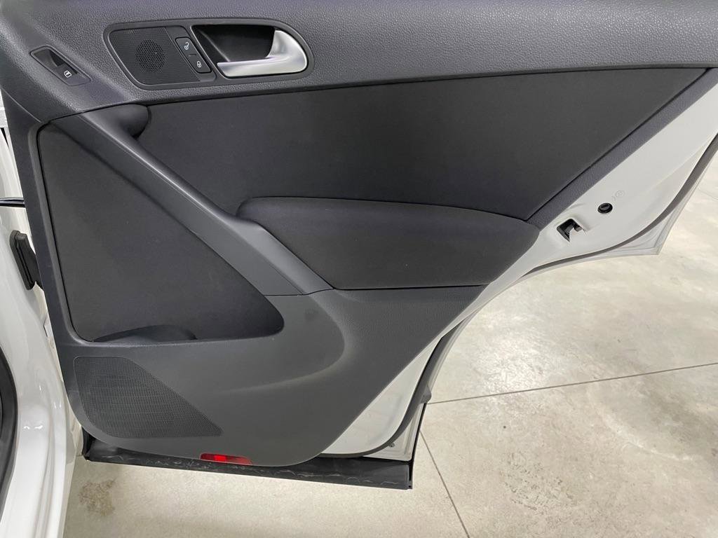 Used 2012 Volkswagen Tiguan S image 21