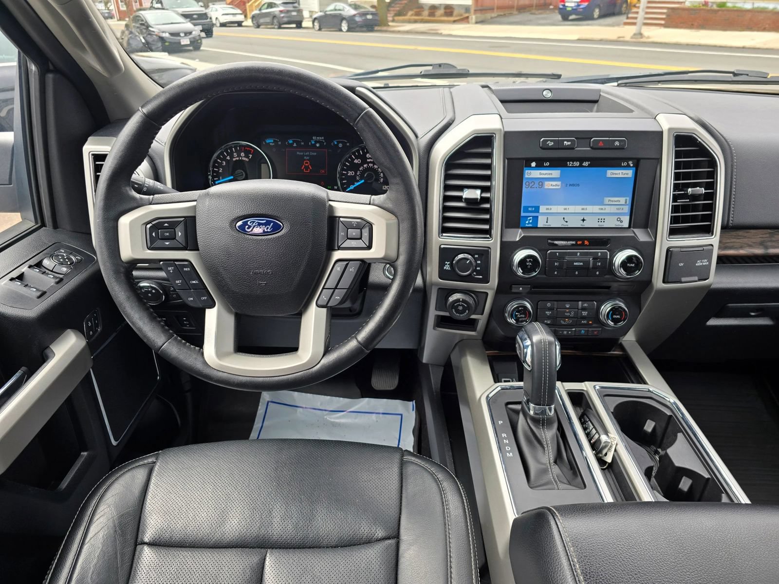 Used 2018 Ford F150 Lariat w/ Equipment Group 502A Luxury AWD/4WD image 17