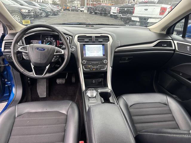 Used 2017 Ford Fusion SE w/ Equipment Group 201A image 28