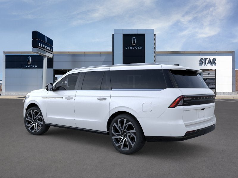 New 2026 Lincoln Navigator L Reserve AWD/4WD image 4