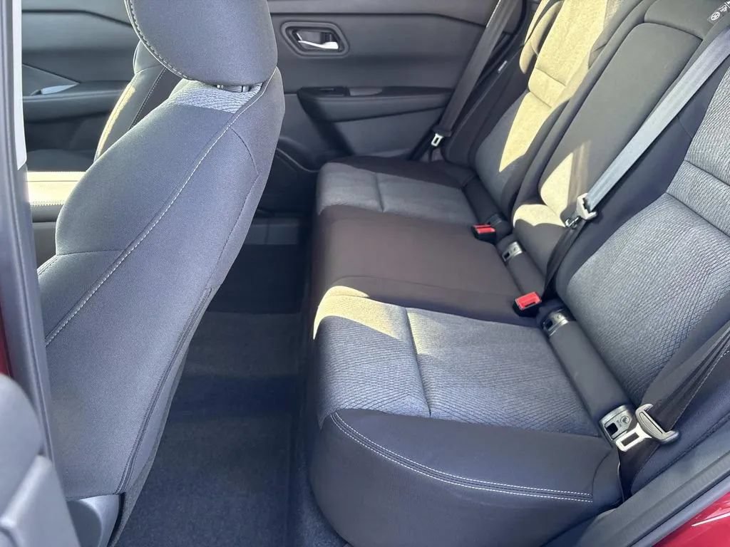 Used 2026 Nissan Rogue SV w/ Cold Weather Package FWD image 18