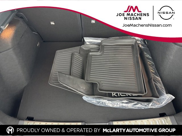 Certified 2025 Nissan Kicks SR w/ Illumination Package image 25