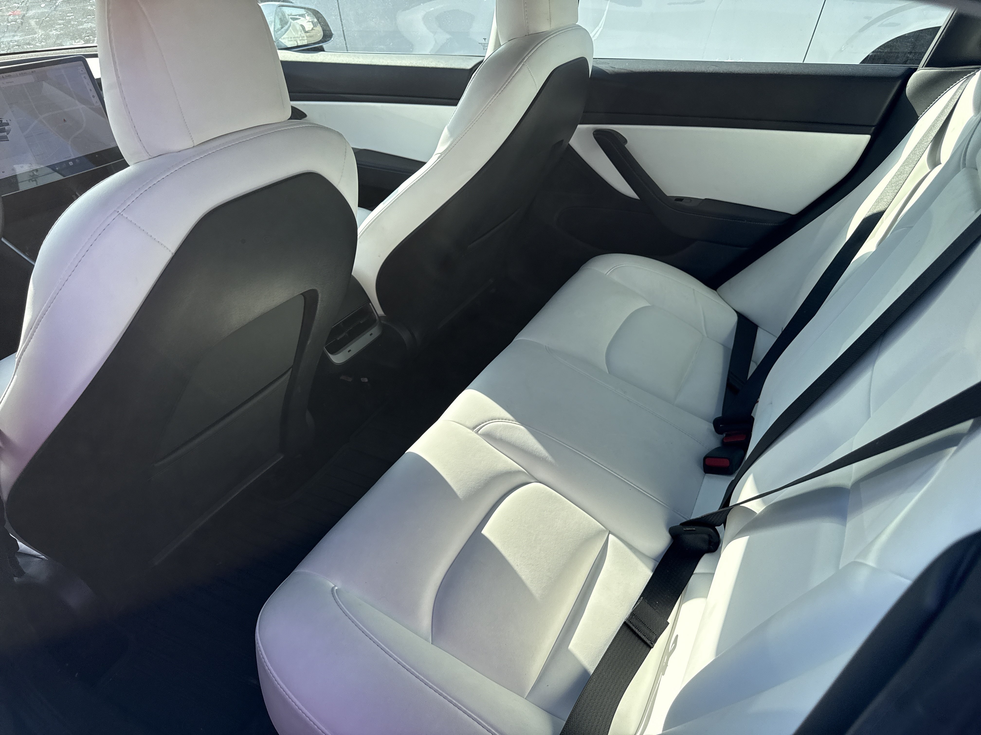 Used 2020 Tesla Model 3 Standard Range RWD image 7