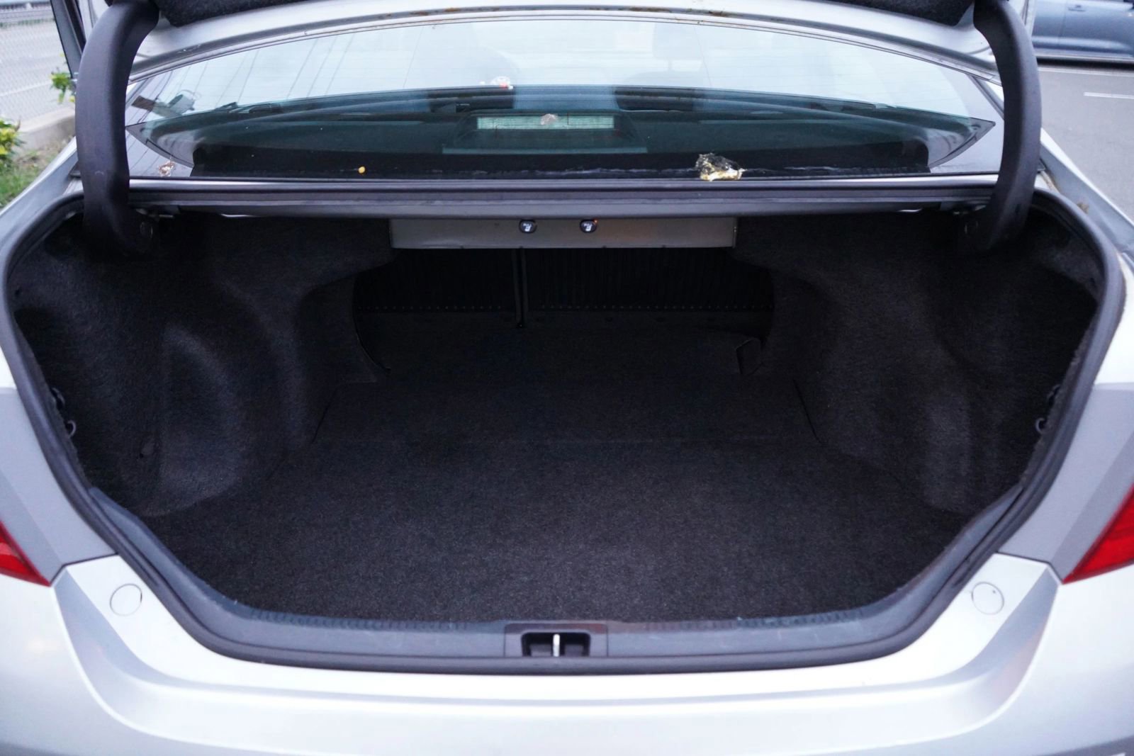 Used 2016 Toyota Camry LE image 26