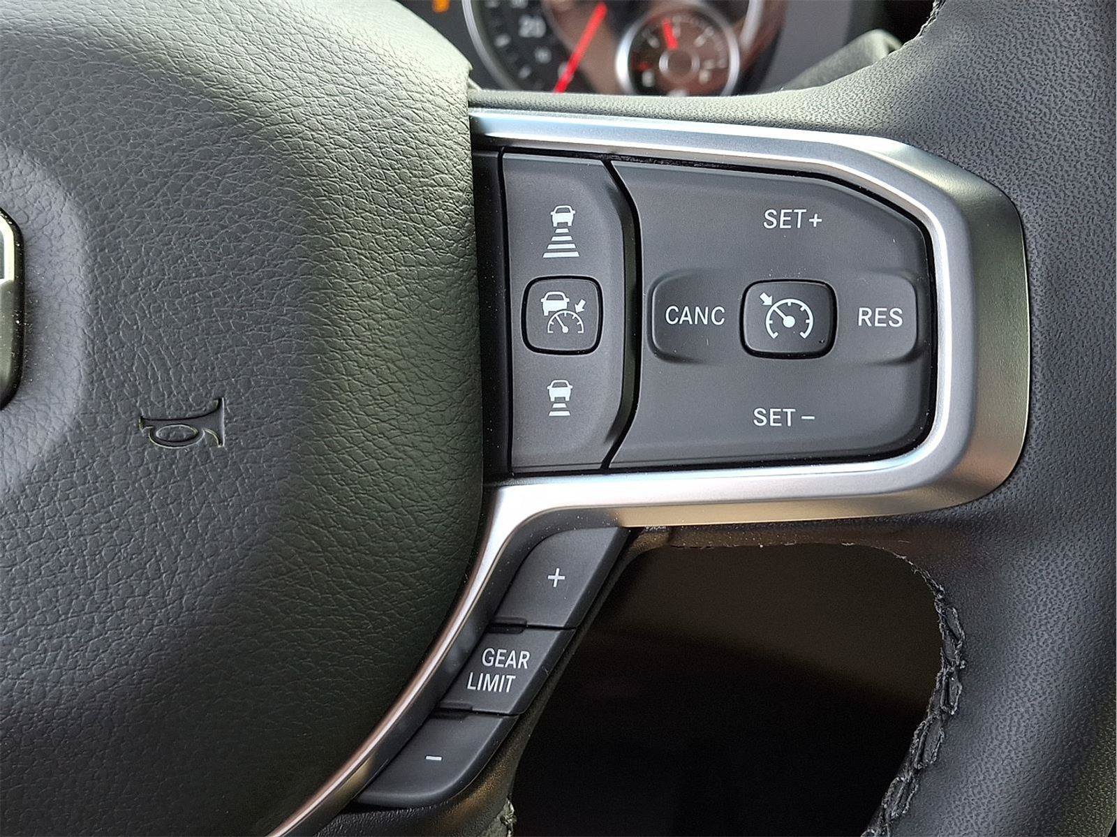 New 2025 RAM 2500 Big Horn AWD/4WD image 15