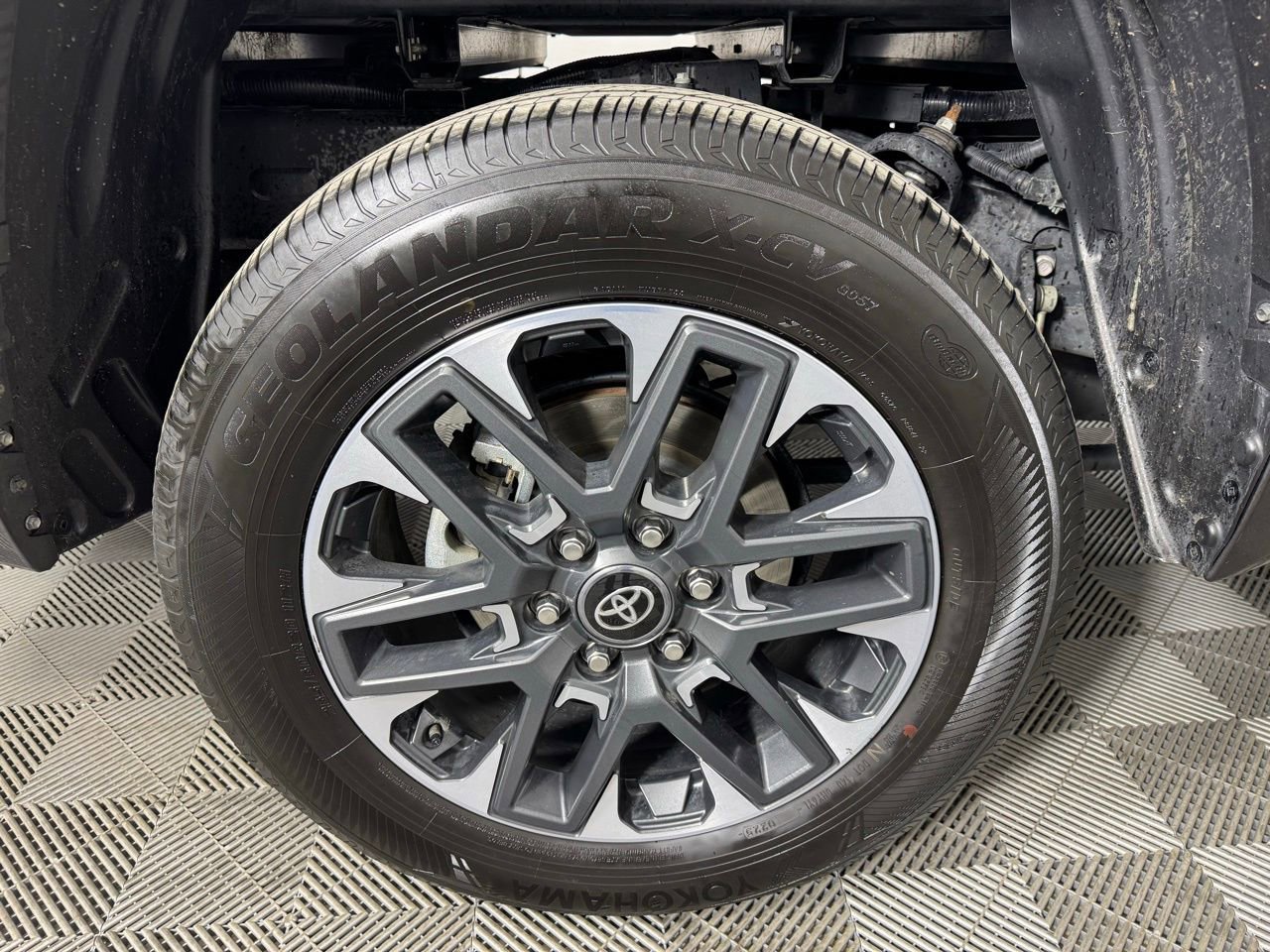 Used 2025 Toyota Tundra Limited image 31