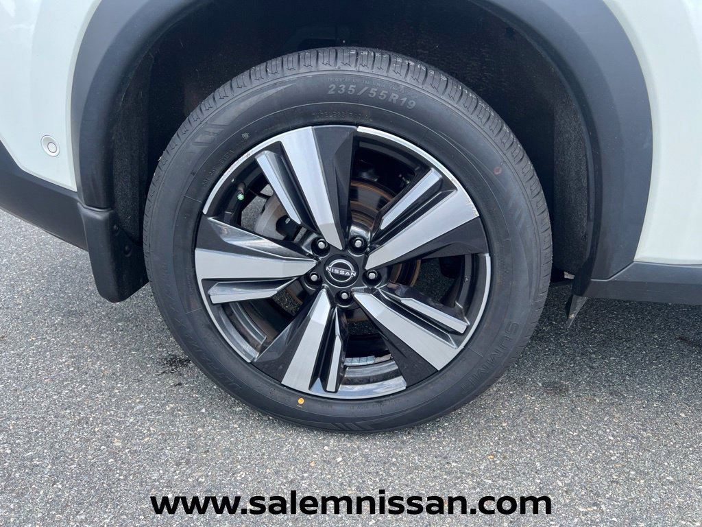 Used 2023 Nissan Rogue Platinum w/ Platinum Premium Package AWD/4WD image 28