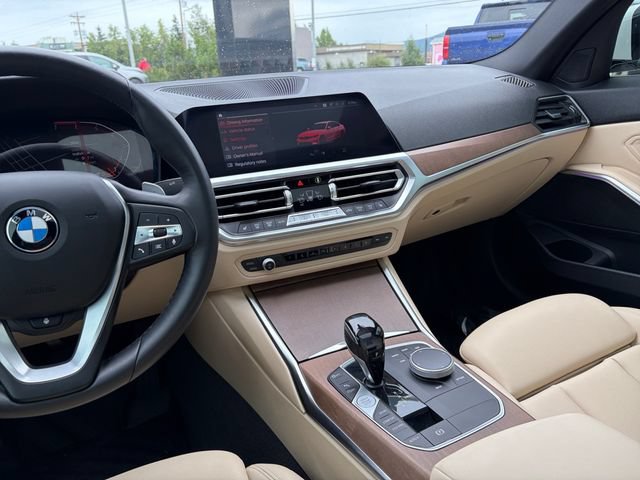 Used 2021 BMW 330i xDrive Sedan w/ Convenience Package AWD/4WD image 18