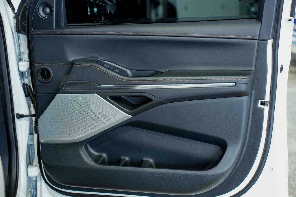 Used 2025 Lincoln Navigator Black Label image 22