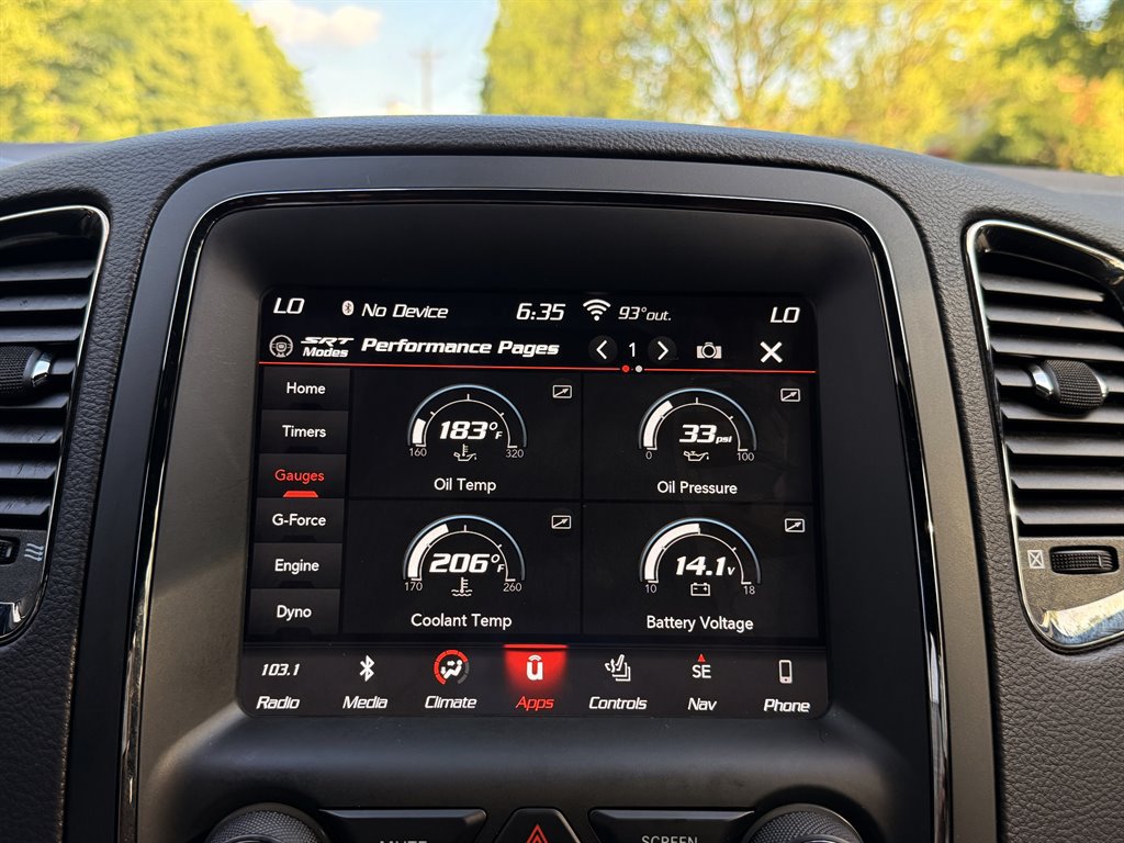 Used 2018 Dodge Durango SRT w/ Technology Group AWD/4WD image 27