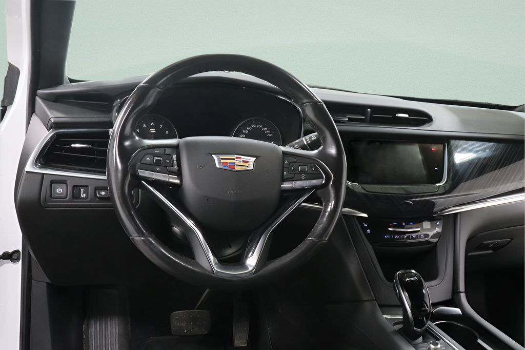 Used 2024 Cadillac XT6 Premium Luxury w/ Technology Package AWD/4WD image 5