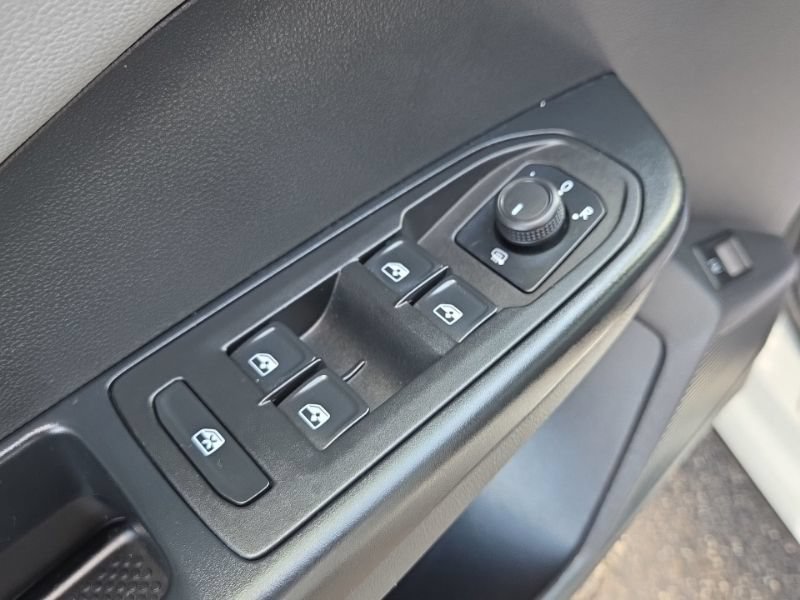 Used 2022 Volkswagen Taos SE AWD/4WD image 22