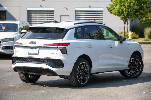 New 2026 Audi Q3 quattro 2.0T AWD/4WD image 3