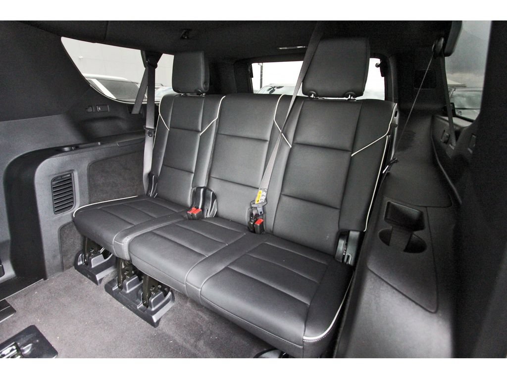Used 2025 Cadillac Escalade ESV Sport AWD/4WD image 13
